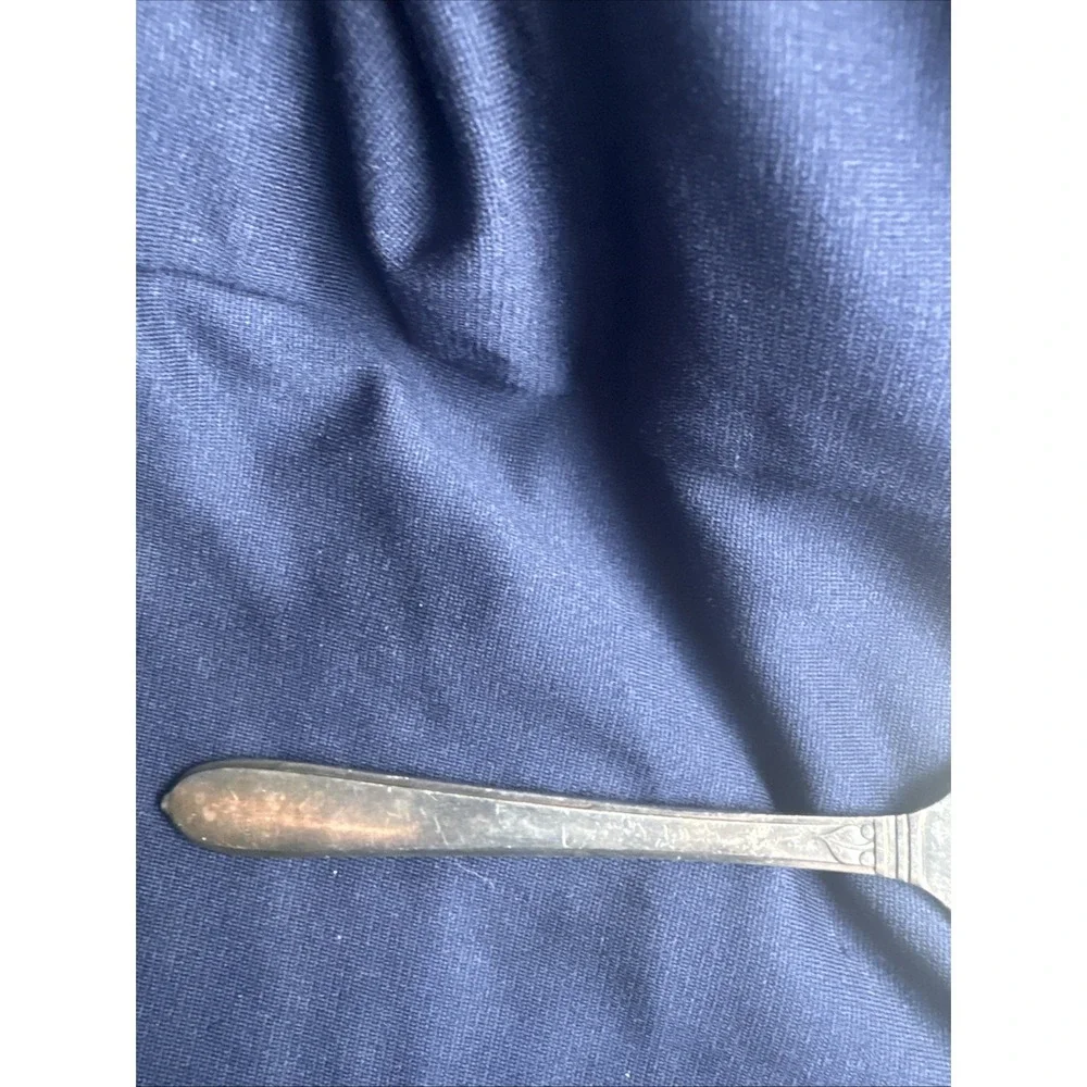 Oneida Community Silver plate    BERKLEY SQUARE   Cheese Server Knife   1935
